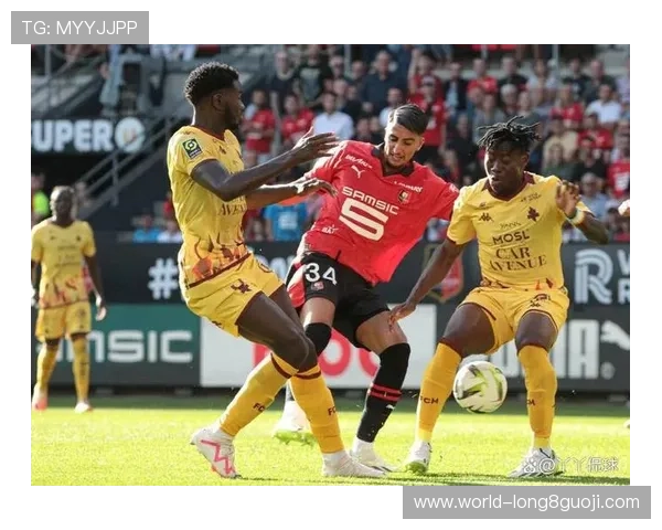 布雷斯特俱乐部迎来新赛季挑战，球队阵容调整与新战术布置引关注